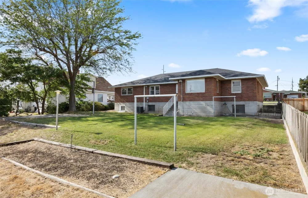 204 E 6th Street Lind, WA 99341