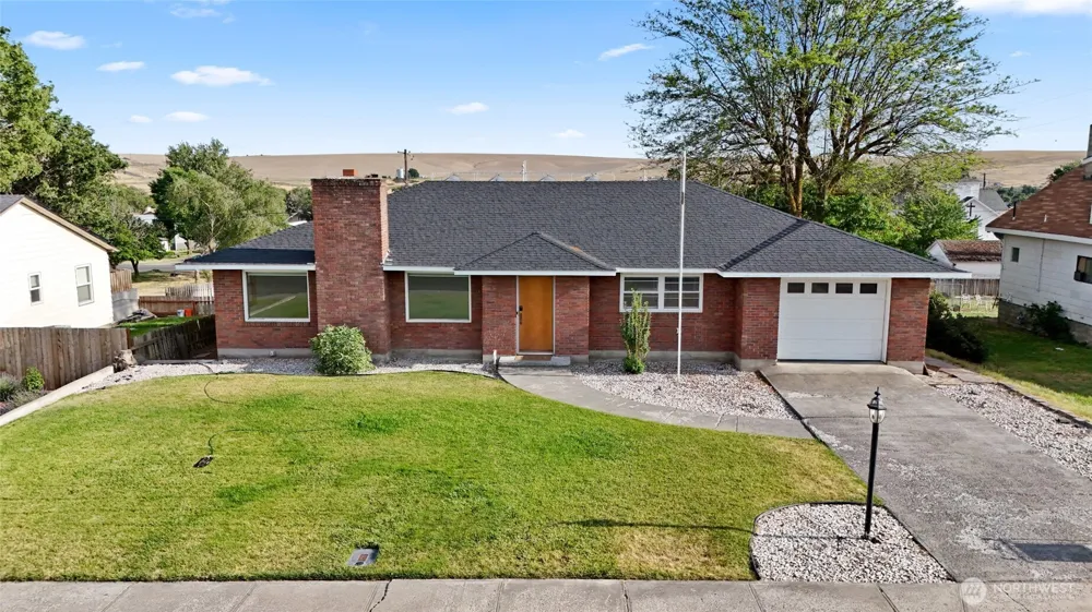 204 E 6th Street Lind, WA 99341