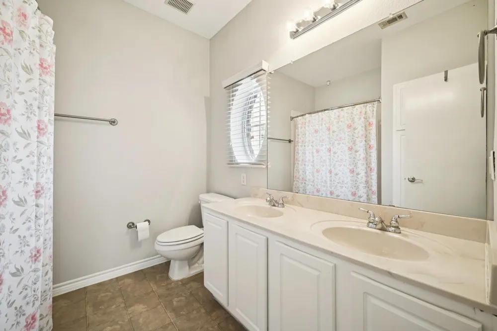 1049 Colonial Drive Coppell, TX 75019