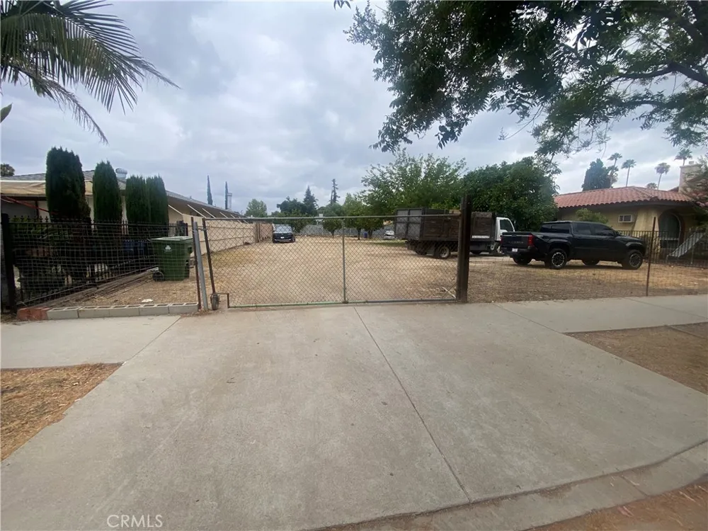 18565 Ingomar Reseda, CA 91335