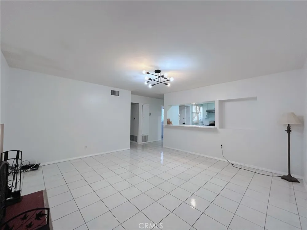 911 E La Verne Ave #1 Pomona, CA 91767