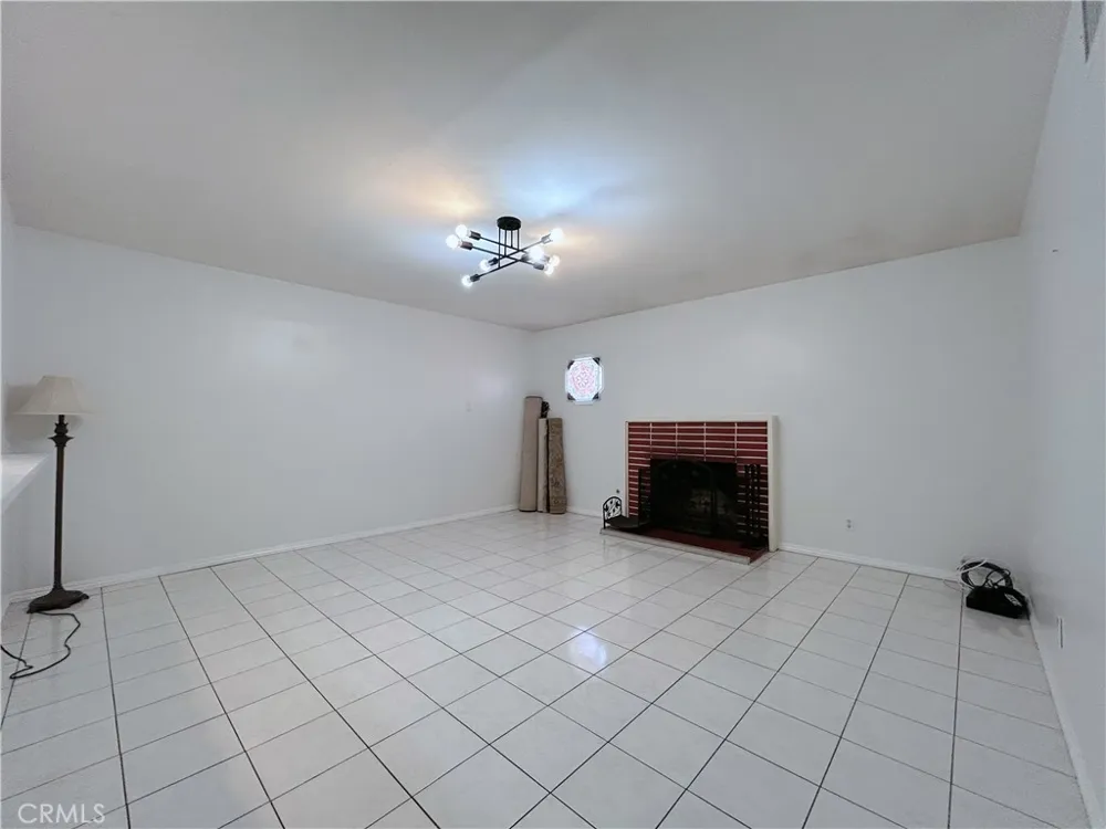 911 E La Verne Ave #1 Pomona, CA 91767