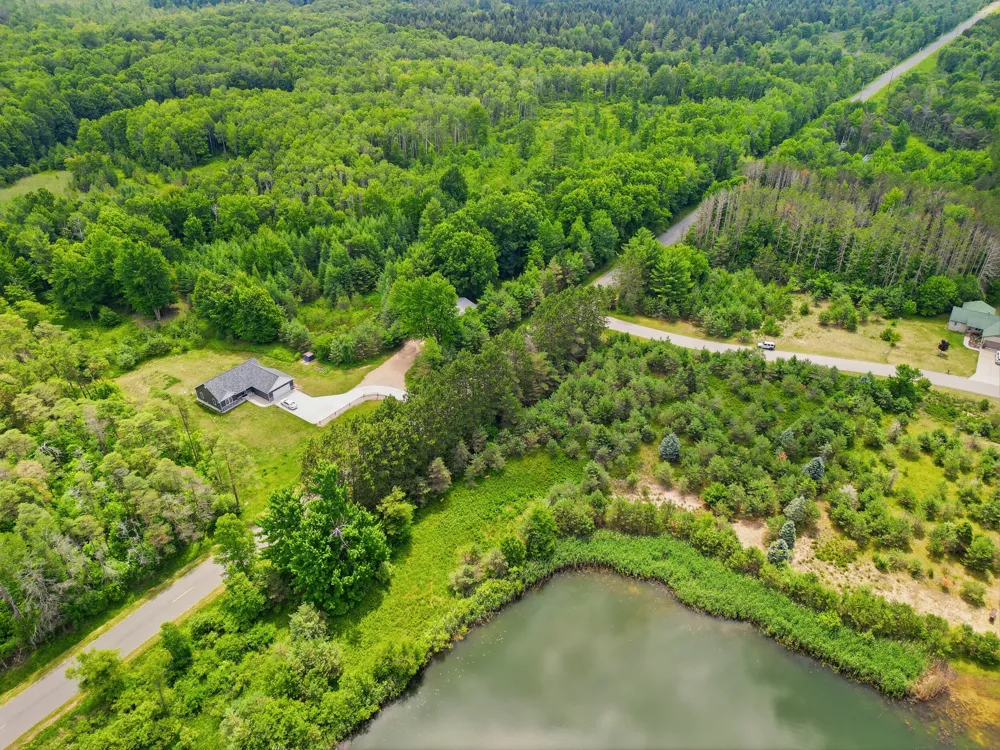 6152 Kilkenny Drive Canadian Lakes, MI 49346