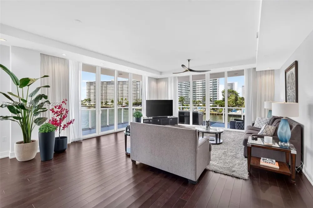2895 NE 33rd Ct #3A Fort Lauderdale, FL 33306