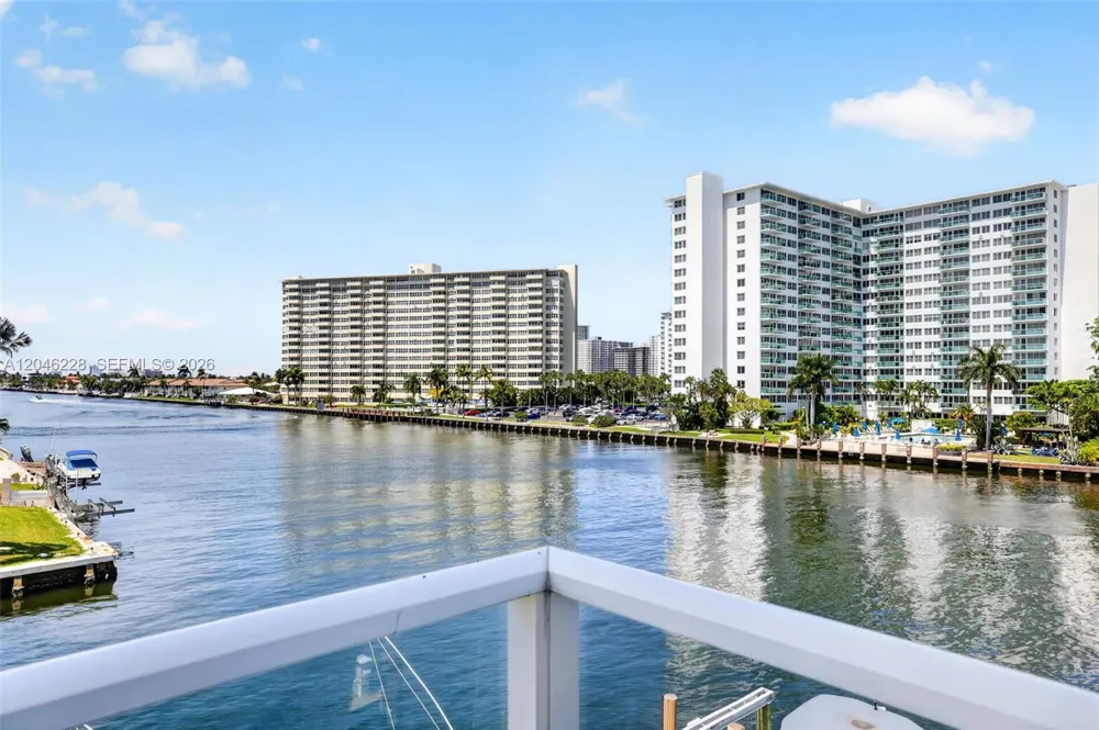 2895 NE 33rd Ct #3A Fort Lauderdale, FL 33306