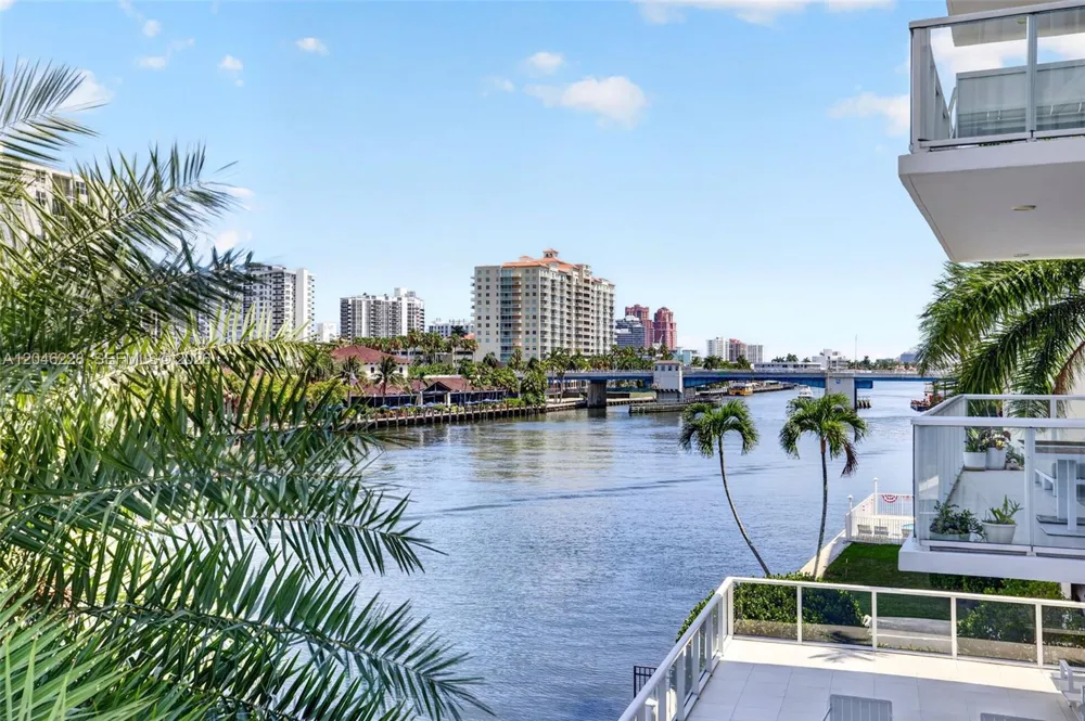 2895 NE 33rd Ct #3A Fort Lauderdale, FL 33306