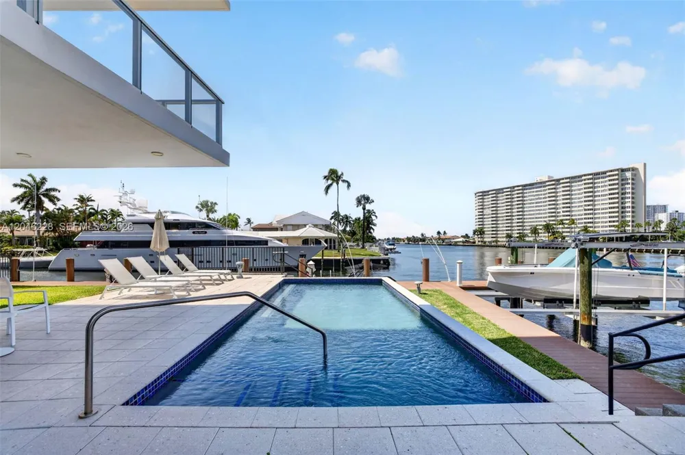 2895 NE 33rd Ct #3A Fort Lauderdale, FL 33306