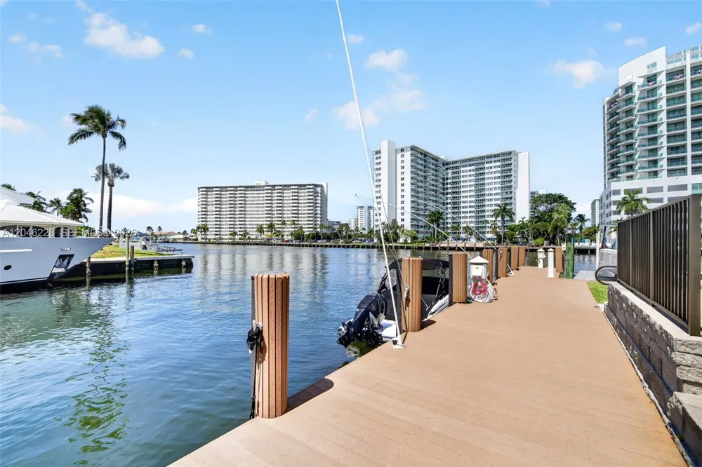 2895 NE 33rd Ct #3A Fort Lauderdale, FL 33306