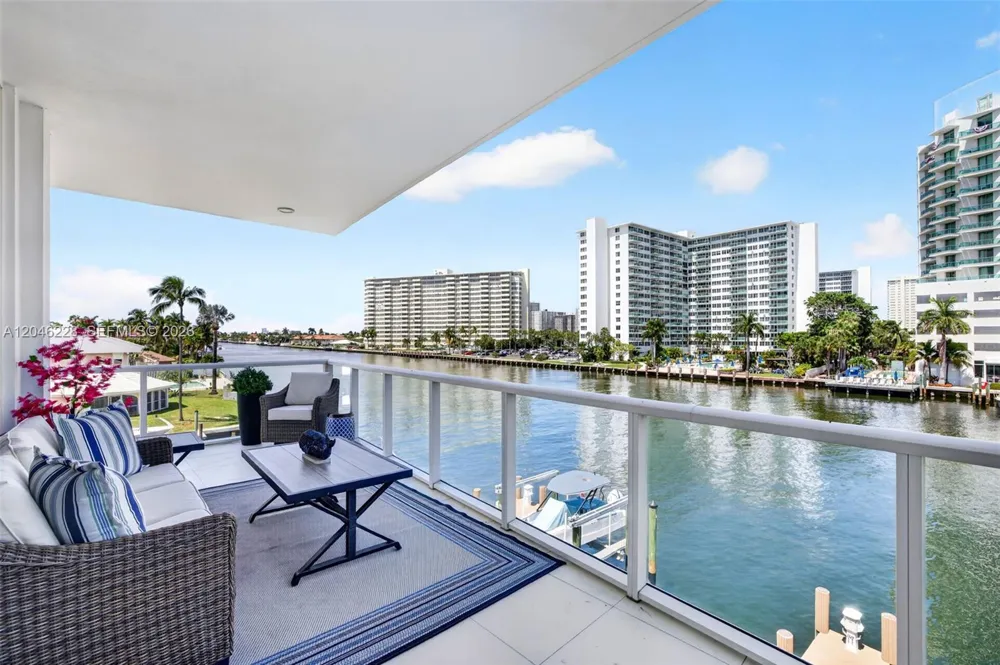 2895 NE 33rd Ct #3A Fort Lauderdale, FL 33306