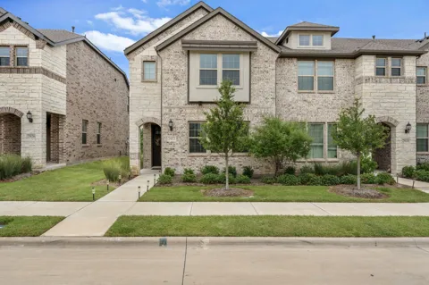 2922 Alto Drive