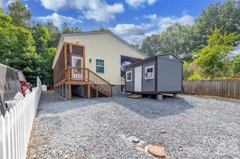 192 Roberts Ridge Road
