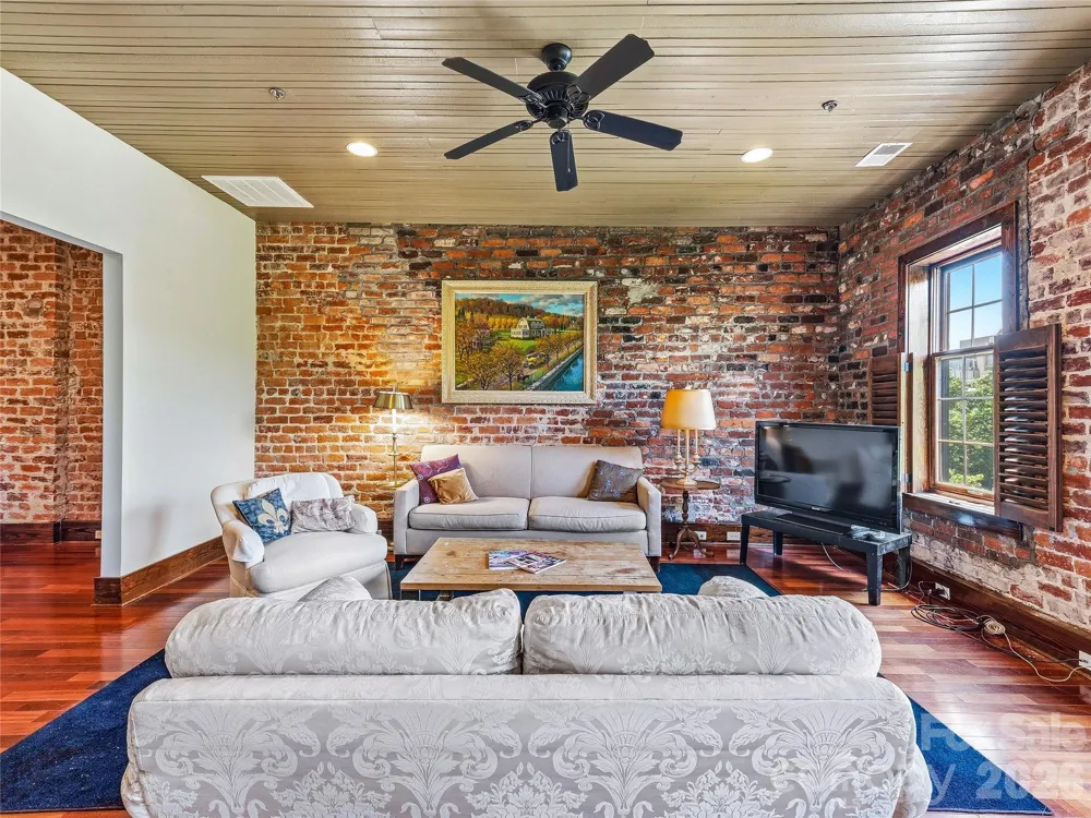 33 Patton Avenue #301 Asheville, NC 28801
