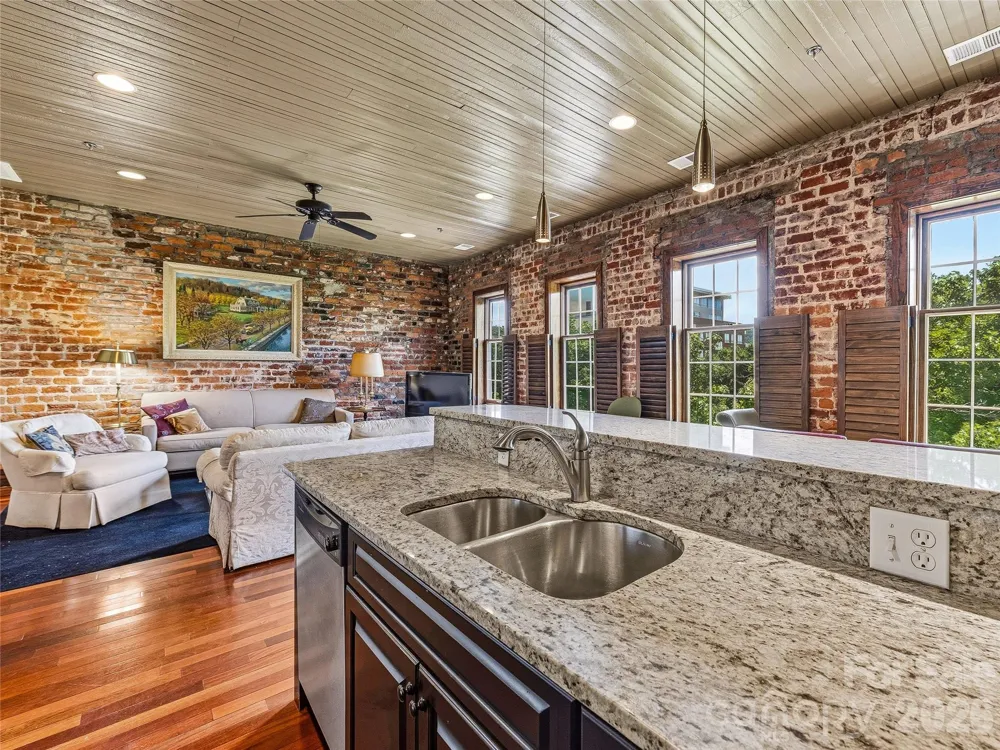 33 Patton Avenue #301 Asheville, NC 28801