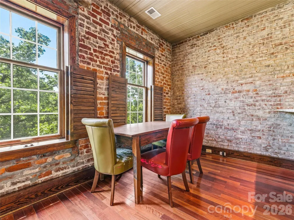 33 Patton Avenue #301 Asheville, NC 28801