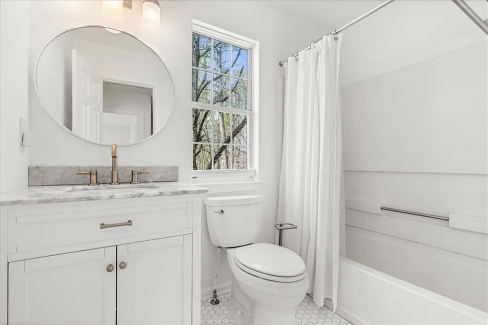 11190 Abbotts Station Drive Johns Creek, GA 30097