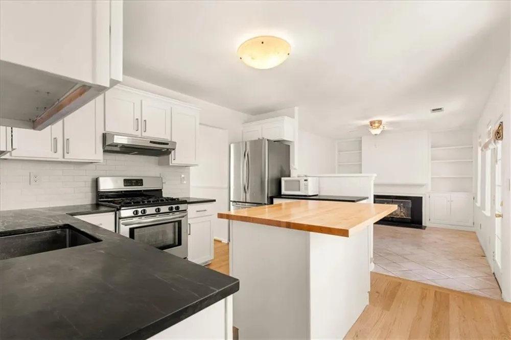 11190 Abbotts Station Drive Johns Creek, GA 30097