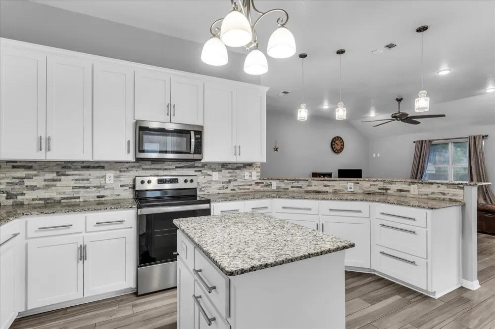 7 Market Loop Morgans Point Resort, TX 76513