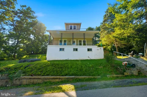 221 DALE STREET