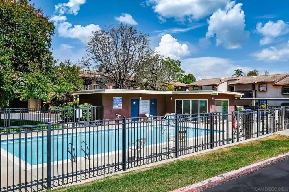 440 Citracado Parkway #5 Escondido, CA 92025