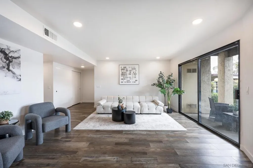 440 Citracado Parkway #5 Escondido, CA 92025