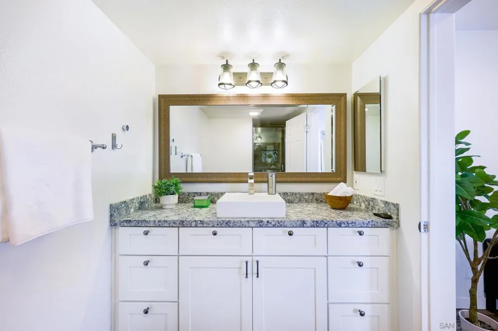 440 Citracado Parkway #5 Escondido, CA 92025