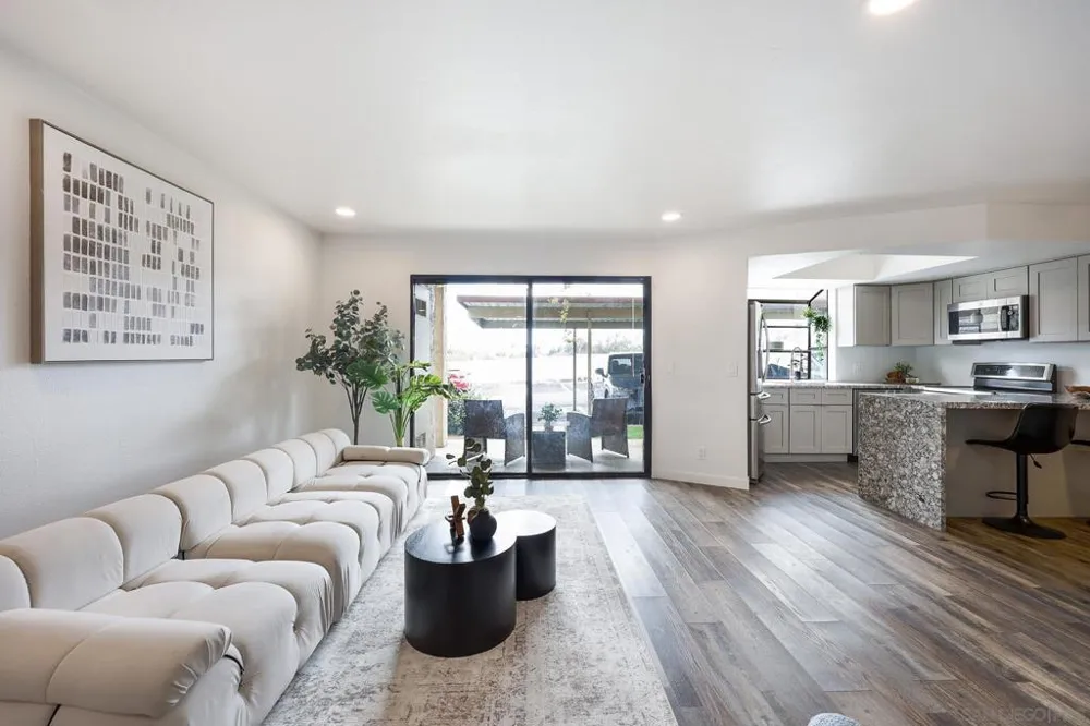 440 Citracado Parkway #5 Escondido, CA 92025