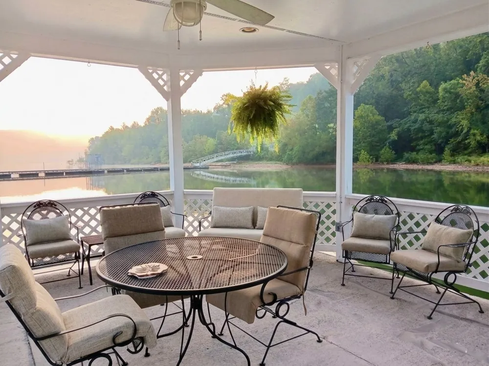 745 October Drive Smithville, TN 37166
