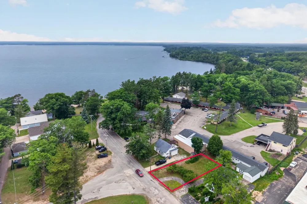 2816 Sunnyside Drive Cadillac City, MI 49601