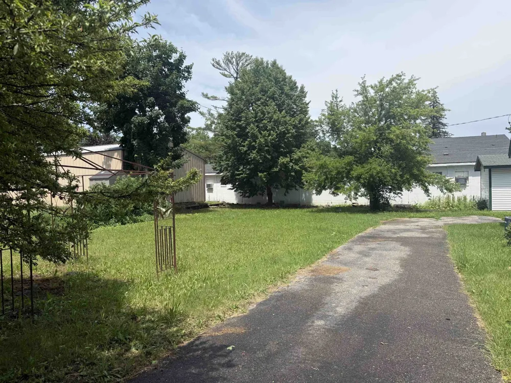 2816 Sunnyside Drive Cadillac City, MI 49601