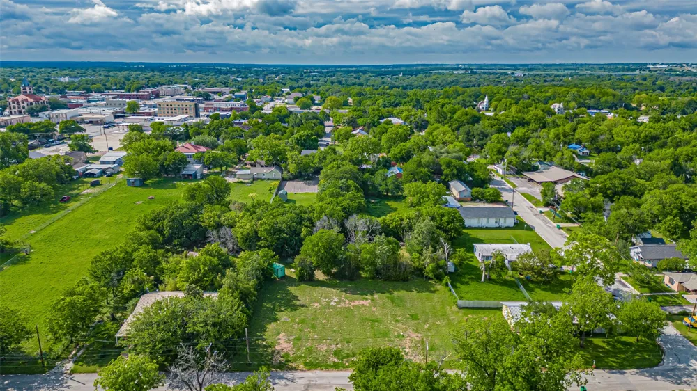 Crow Street Stephenville, TX 76401