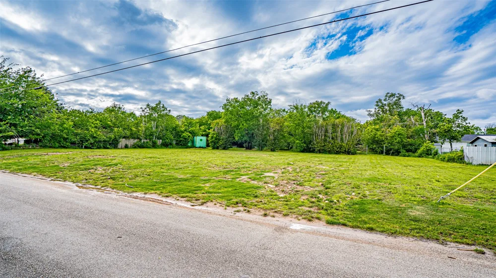 Crow Street Stephenville, TX 76401