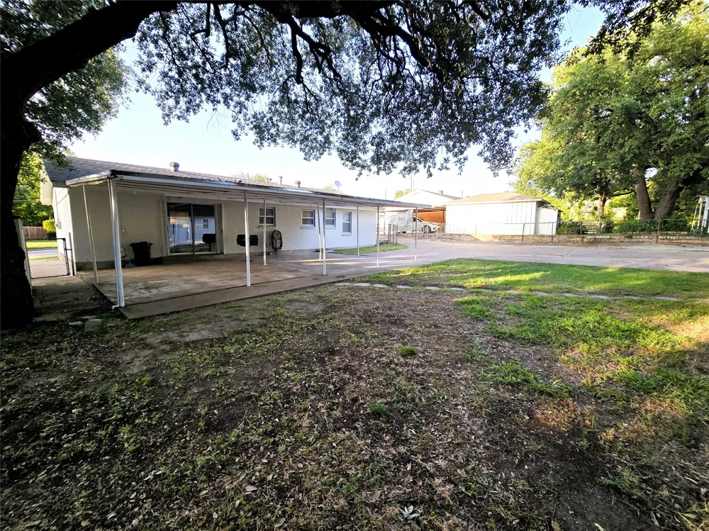 604 E 4th Street Weatherford, TX 76086