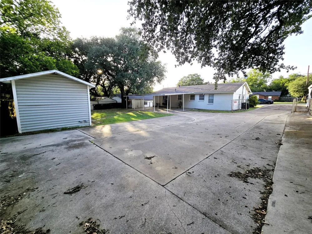 604 E 4th Street Weatherford, TX 76086