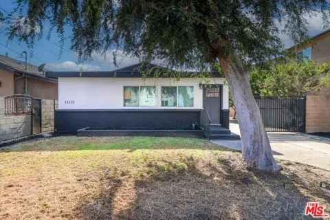 11125 S Osage Avenue