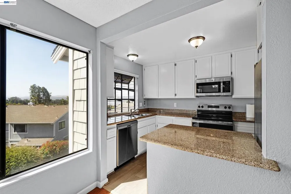 2279 Clearview Cir Benicia, CA 94510