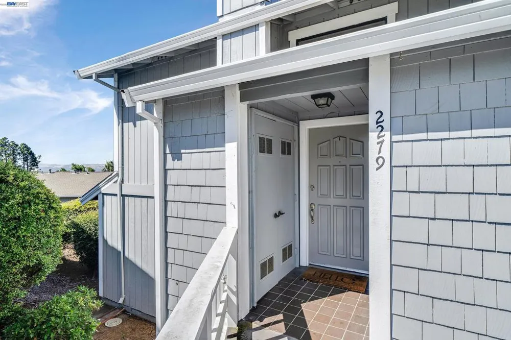 2279 Clearview Cir Benicia, CA 94510
