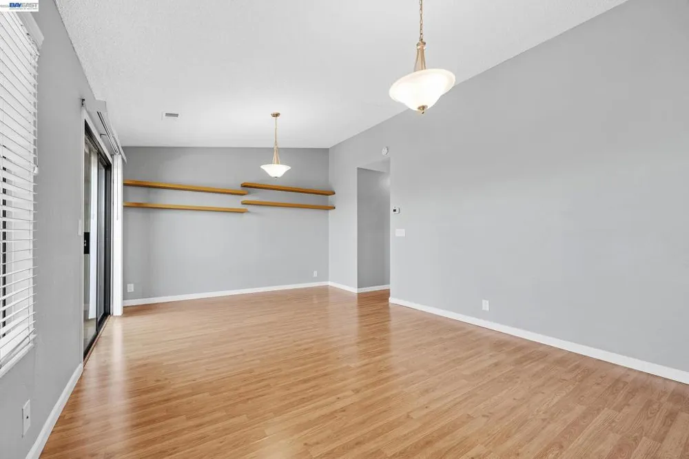 2279 Clearview Cir Benicia, CA 94510