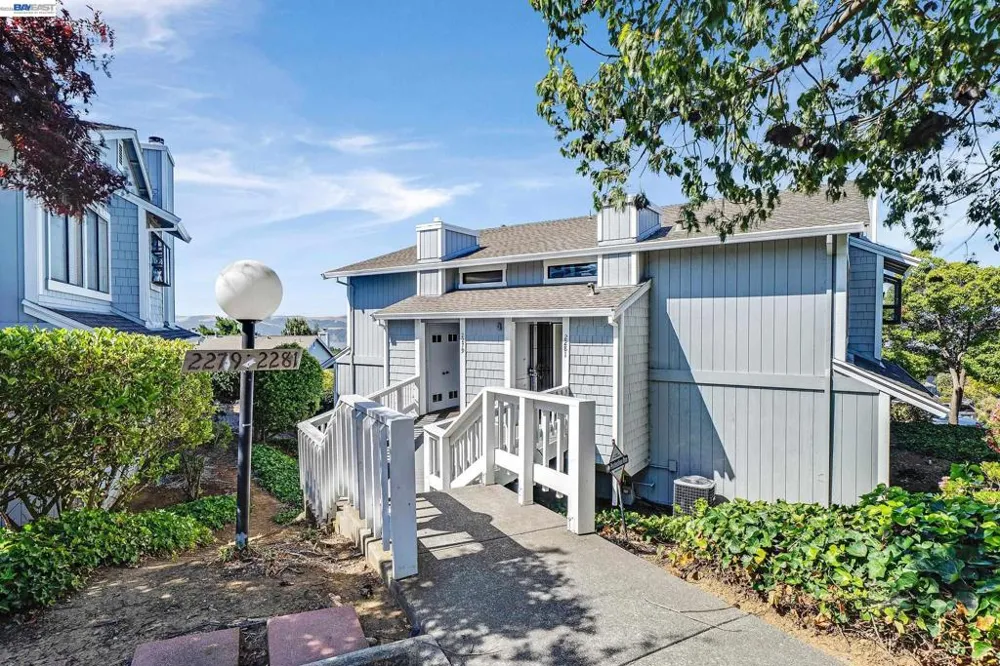 2279 Clearview Cir Benicia, CA 94510
