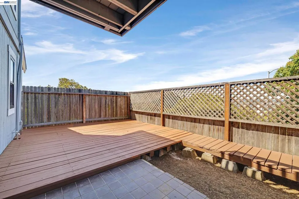 2279 Clearview Cir Benicia, CA 94510