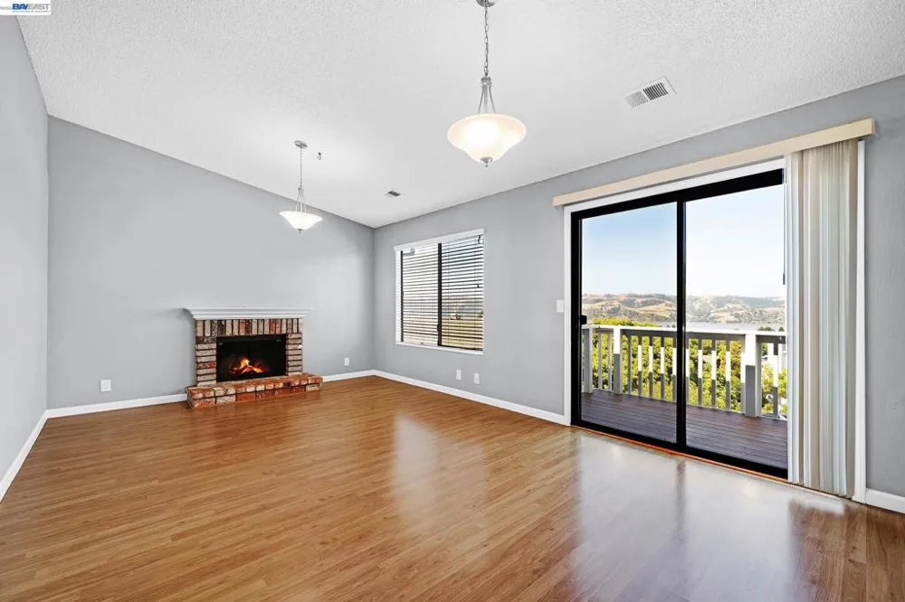 2279 Clearview Cir Benicia, CA 94510