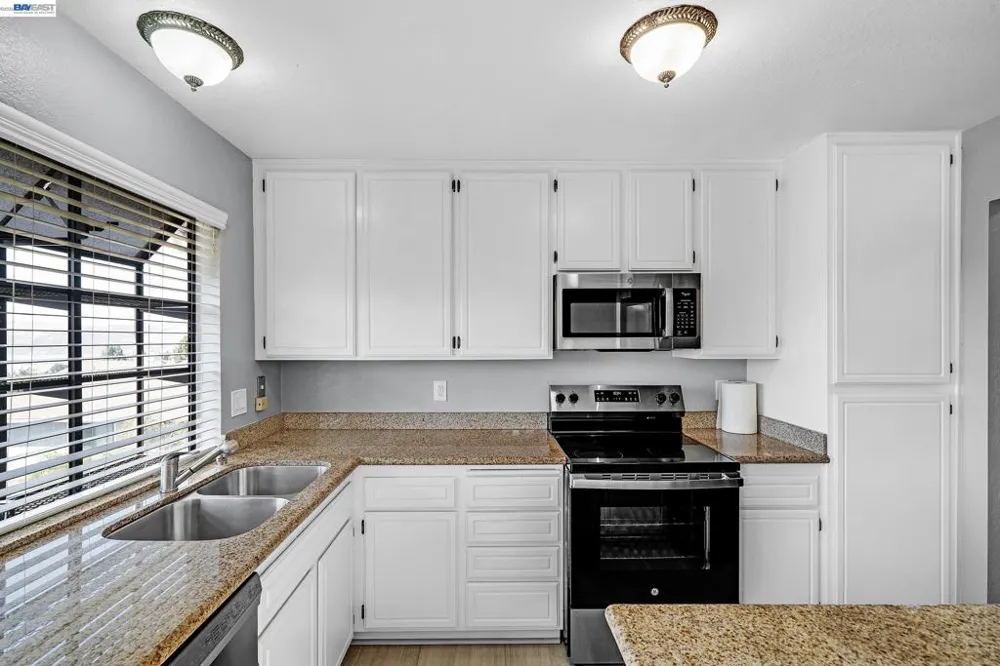 2279 Clearview Cir Benicia, CA 94510