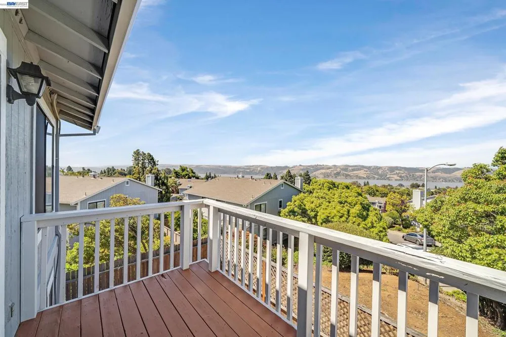 2279 Clearview Cir Benicia, CA 94510