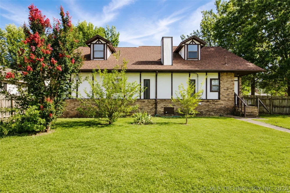 322 E Young Street Morris, OK 74445