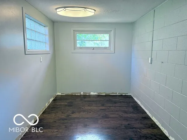 1505 E Wabash Avenue Crawfordsville, IN 47933