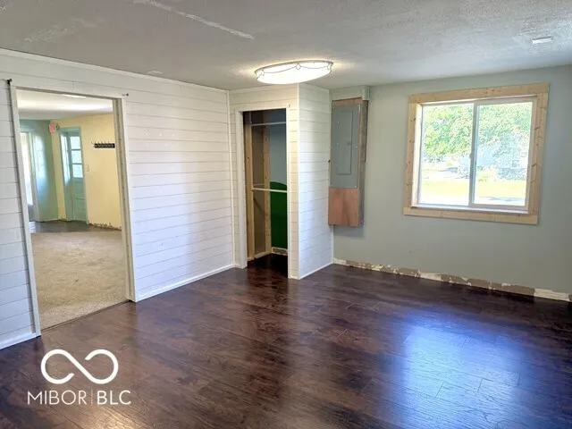 1505 E Wabash Avenue Crawfordsville, IN 47933