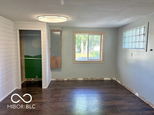 1505 E Wabash Avenue Crawfordsville, IN 47933
