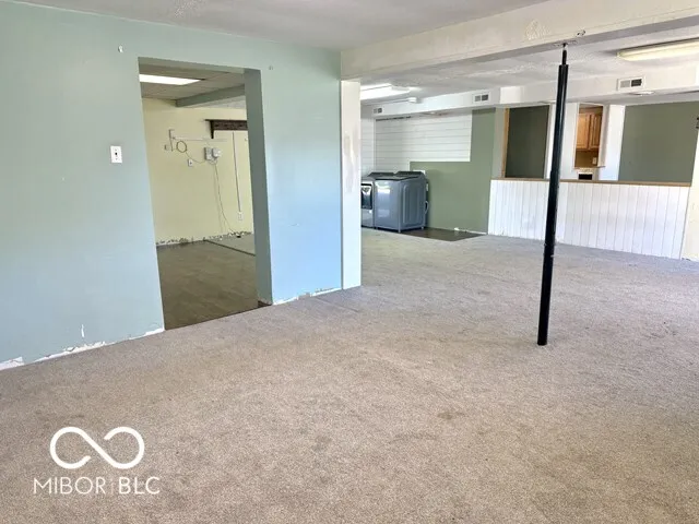 1505 E Wabash Avenue Crawfordsville, IN 47933