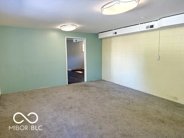 1505 E Wabash Avenue Crawfordsville, IN 47933
