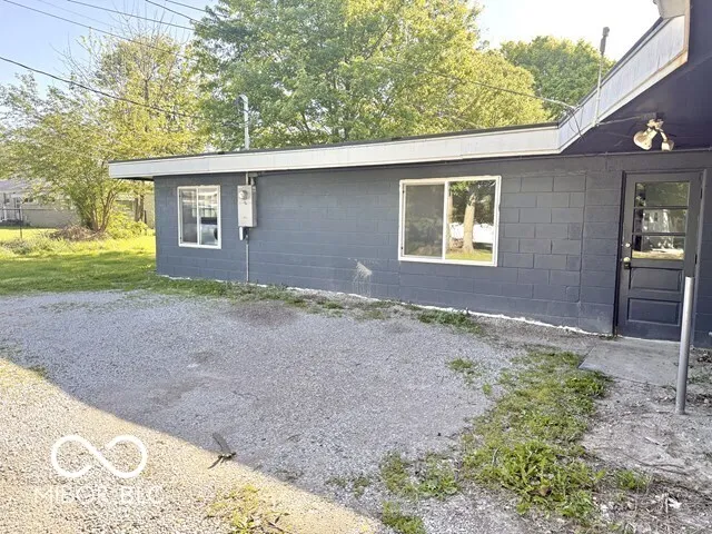 1505 E Wabash Avenue Crawfordsville, IN 47933