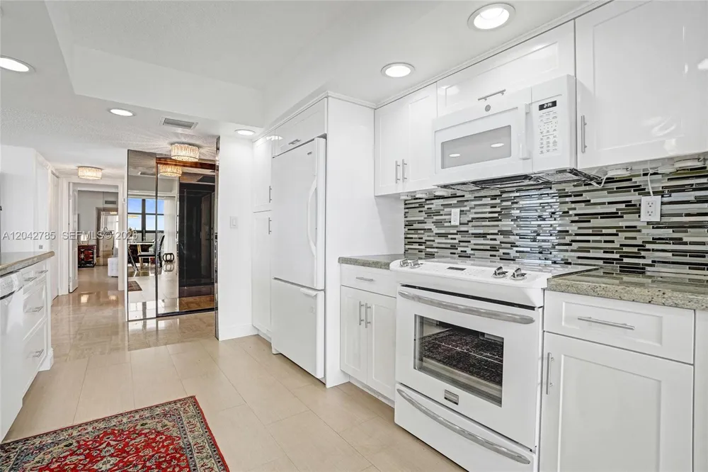 400 Leslie Dr #PH# 1110 Hallandale Beach, FL 33009